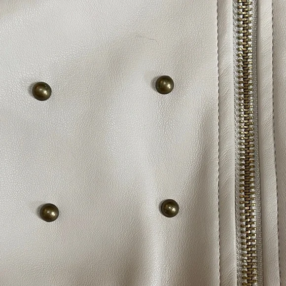 Sioni Light Beige Bomber Jacket Sweater with Metallic Details - Picture 3 of 15